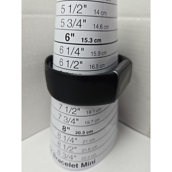 Fitbit Charge 5 Fitness Tracker GPS SpO2 Sleep Monitor Activity W/ Charger Watch - Picture 7 of 13